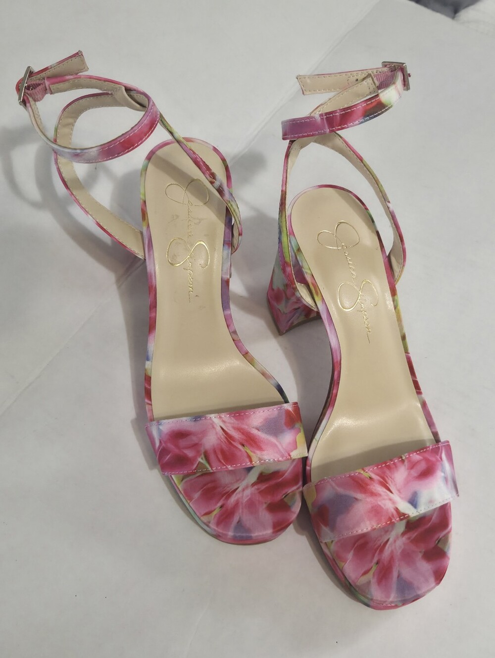 Jessica Simpson 7.5 Chunky Heels Pink Multi Floral Platform Sandals